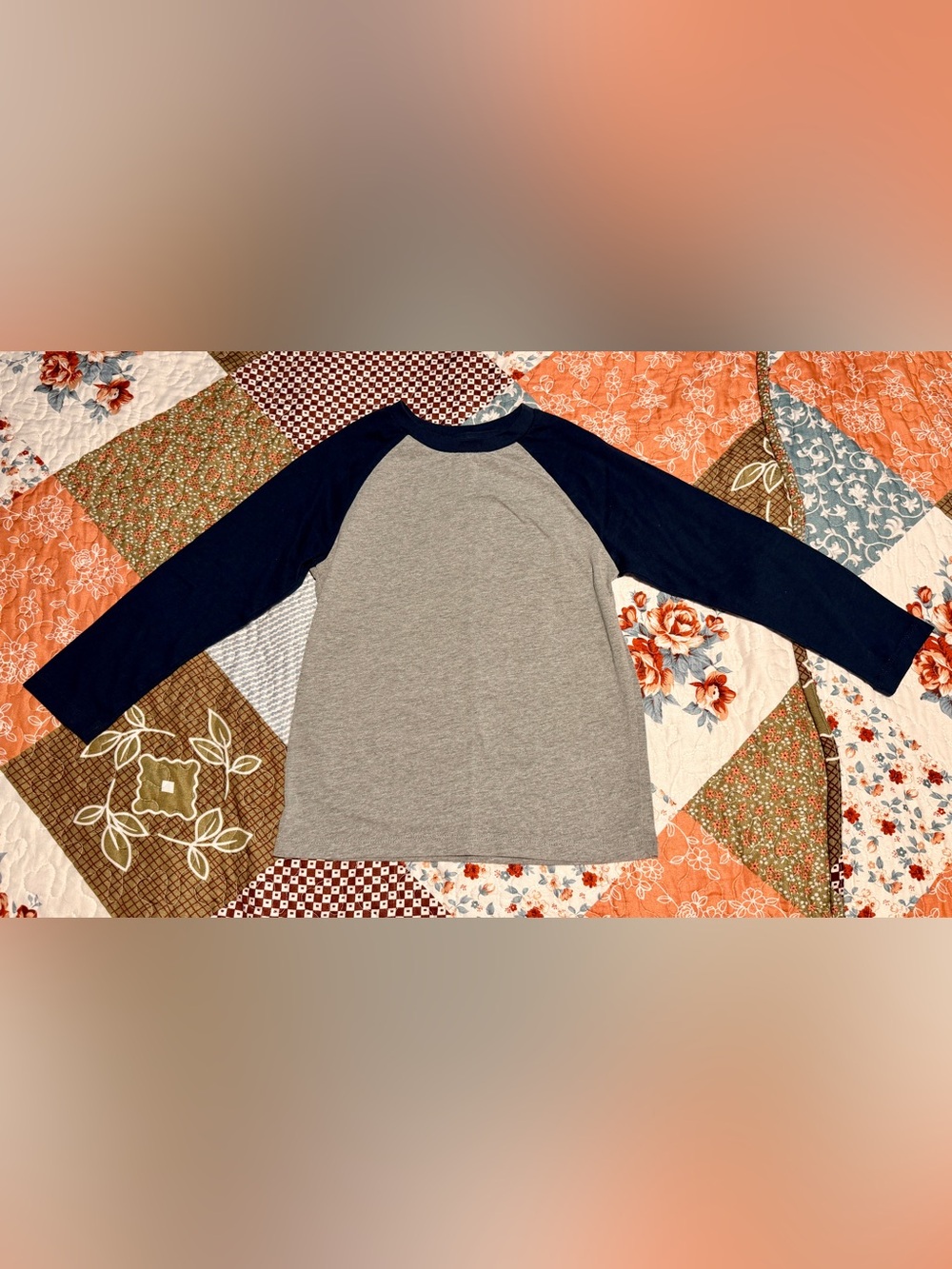 Boys - 365 Kids from Garanimals Gray & Navy Raglan Baseball Tee Size 6